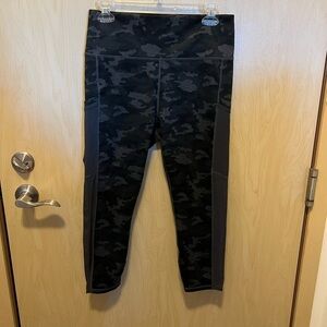 Fabletics Camo leggings